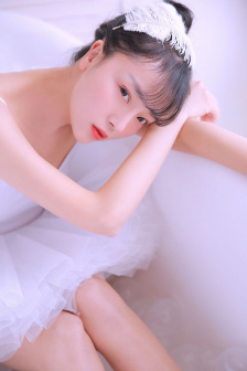 青涩稚嫩的身体破瓜